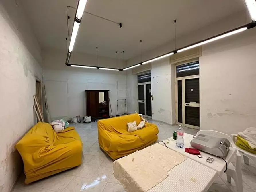 Immagine 10 di Negozio in affitto  in Via Lavorate Centro 120 a Sarno