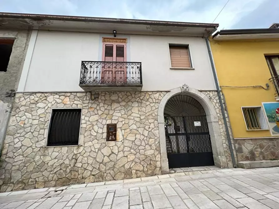 Immagine 1 di Casa semindipendente in affitto  a Serino