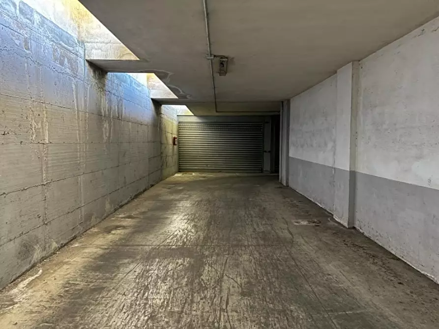 Immagine 7 di Box auto in vendita  a Pagani