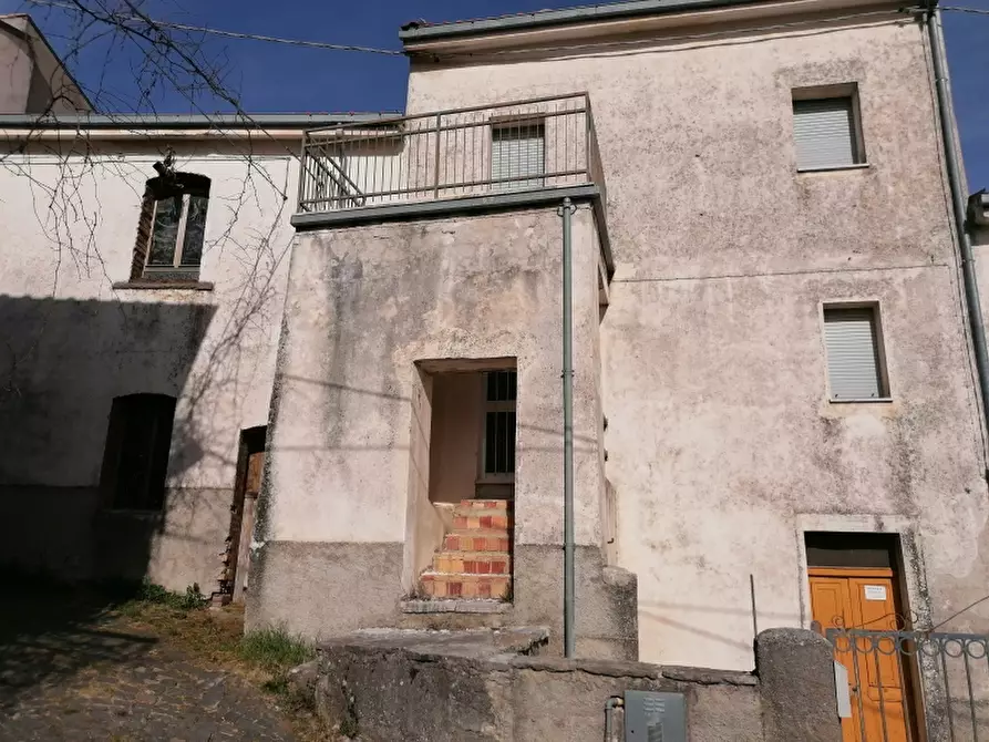 Immagine 2 di Casa indipendente in vendita  in via pescocupo a Sessano Del Molise