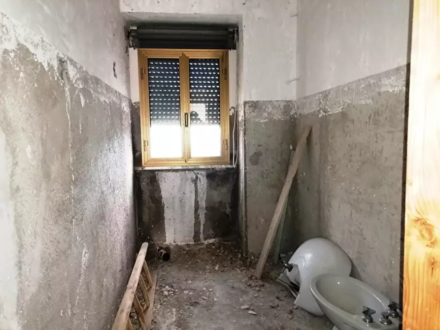 Immagine 11 di Casa indipendente in vendita  in via pescocupo a Sessano Del Molise