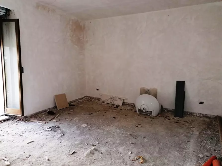 Immagine 12 di Casa indipendente in vendita  in via pescocupo a Sessano Del Molise