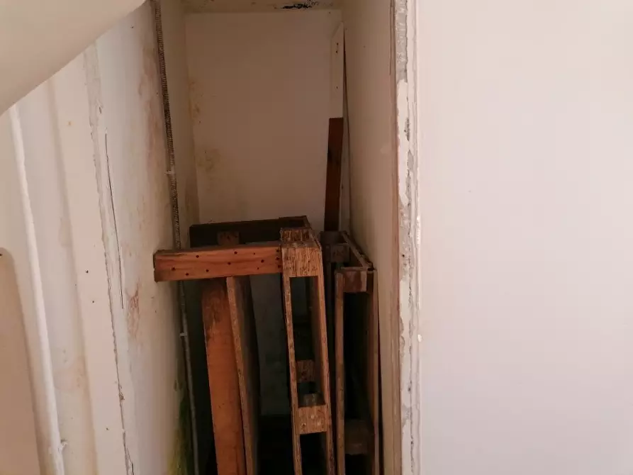 Immagine 14 di Locale commerciale in vendita  a Fornelli