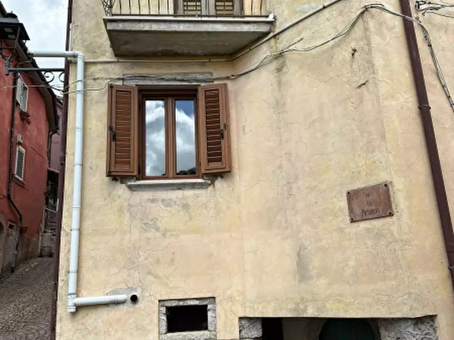 Immagine 1 di Casa indipendente in vendita  a Miranda