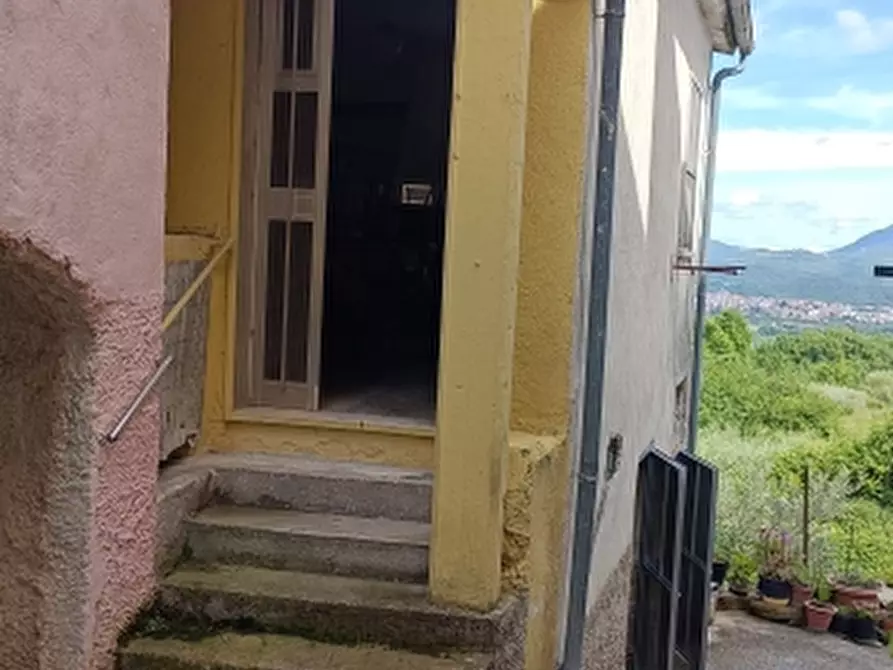 Immagine 1 di Casa indipendente in vendita  a Isernia