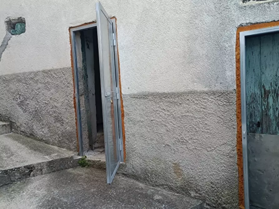 Immagine 17 di Casa indipendente in vendita  a Isernia