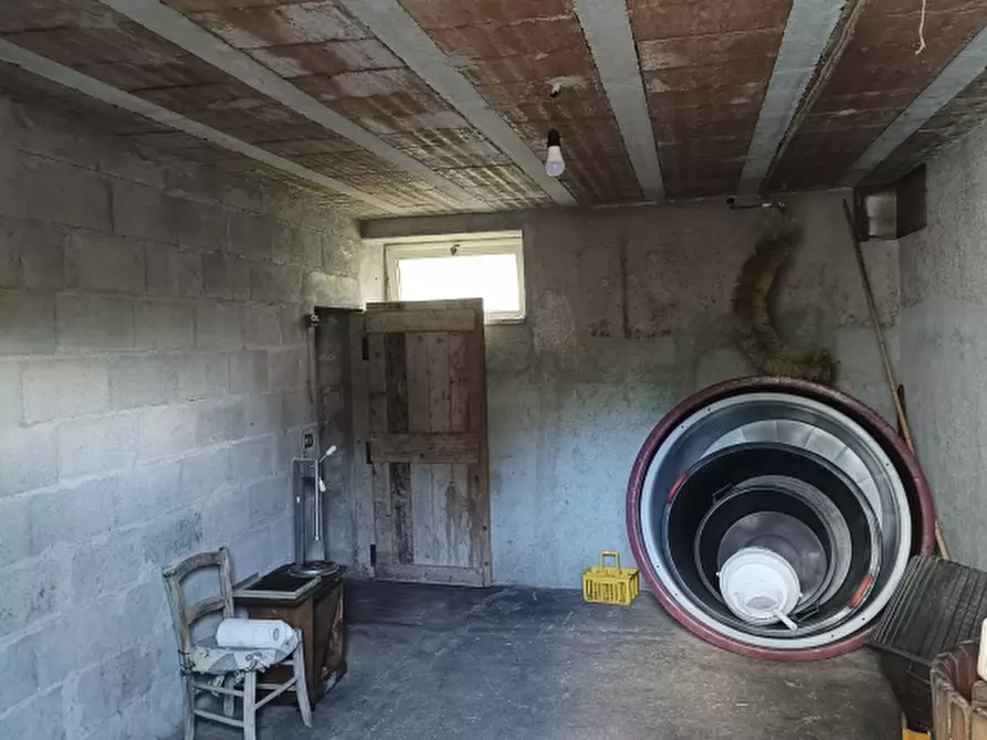 Immagine 37 di Villa in vendita  a Pesche