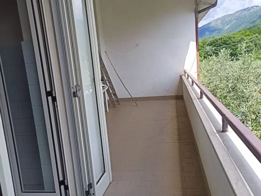 Immagine 8 di Villa in vendita  a Pesche