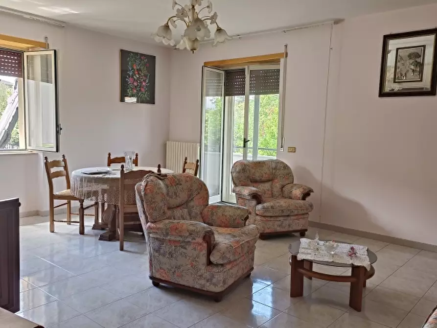 Immagine 9 di Villa in vendita  a Pesche