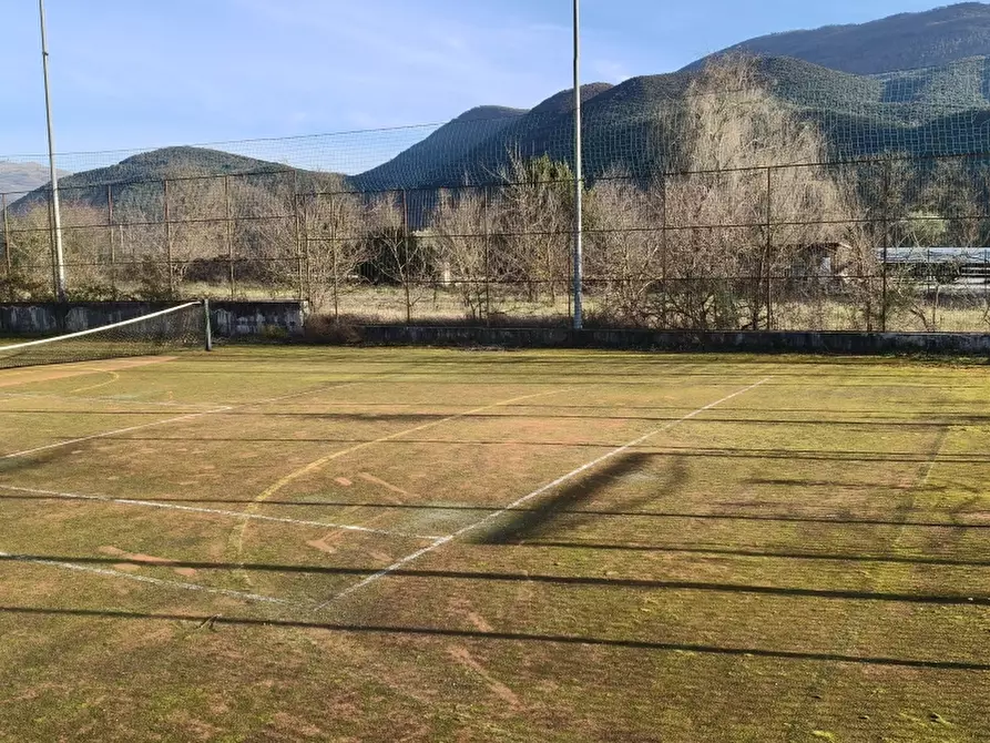 Immagine 15 di Attività commerciale in vendita  a Macchia D'isernia