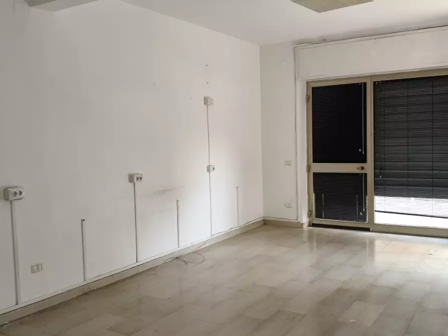 Immagine 4 di Locale commerciale in vendita  a Isernia