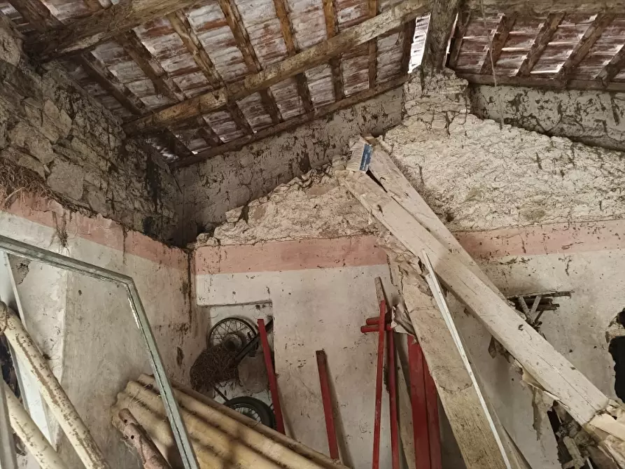 Immagine 12 di Casa indipendente in vendita  a Isernia