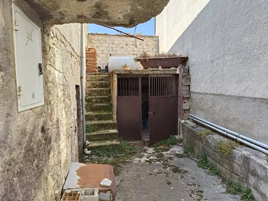 Immagine 15 di Casa indipendente in vendita  a Isernia