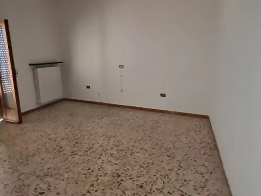 Immagine 11 di Casa indipendente in vendita  a Isernia