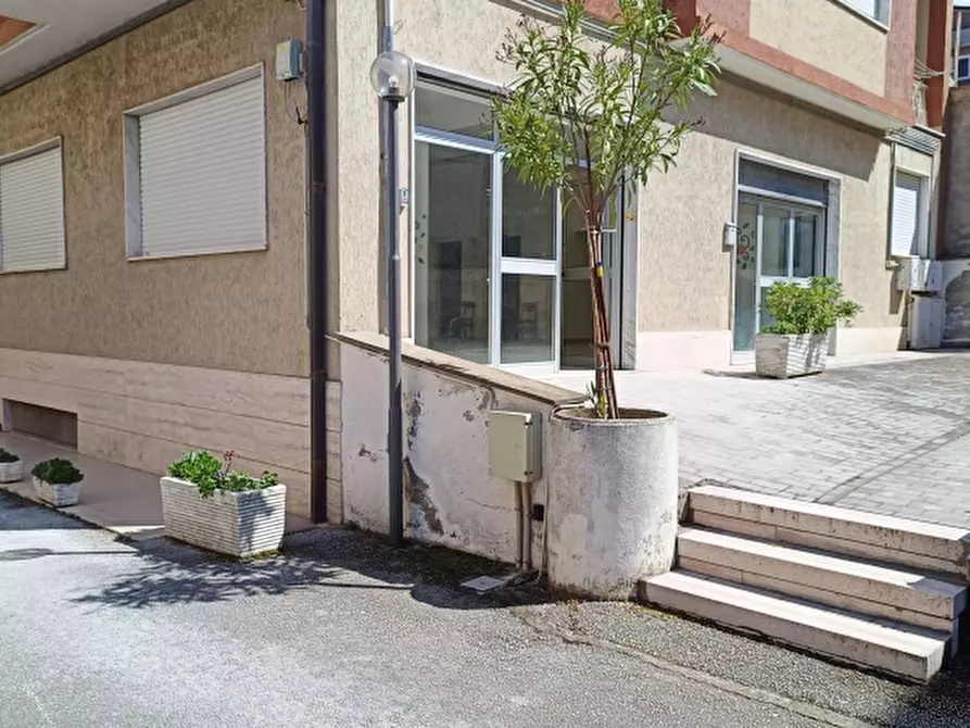 Immagine 1 di Locale commerciale in vendita  in CORSO RISORGIMENTO a Isernia