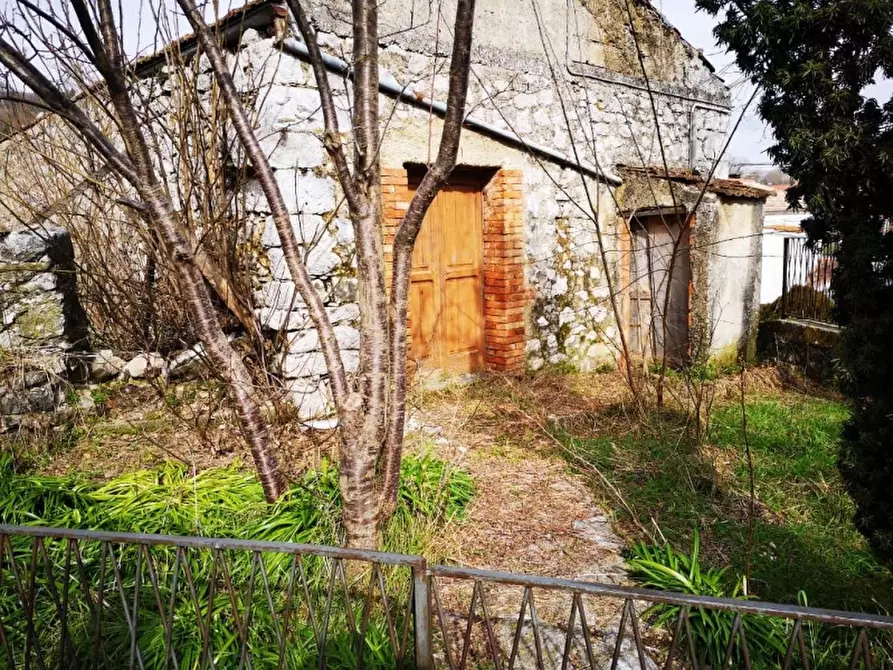 Immagine 6 di Casa indipendente in vendita  in Contrada Castelromano a Isernia