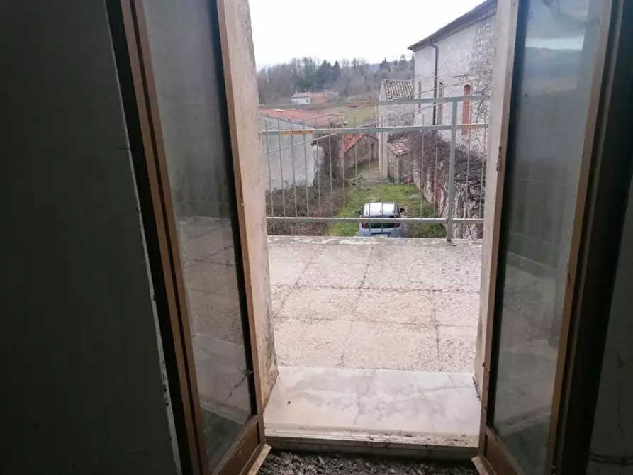 Immagine 8 di Casa indipendente in vendita  in via pescocupo a Sessano Del Molise