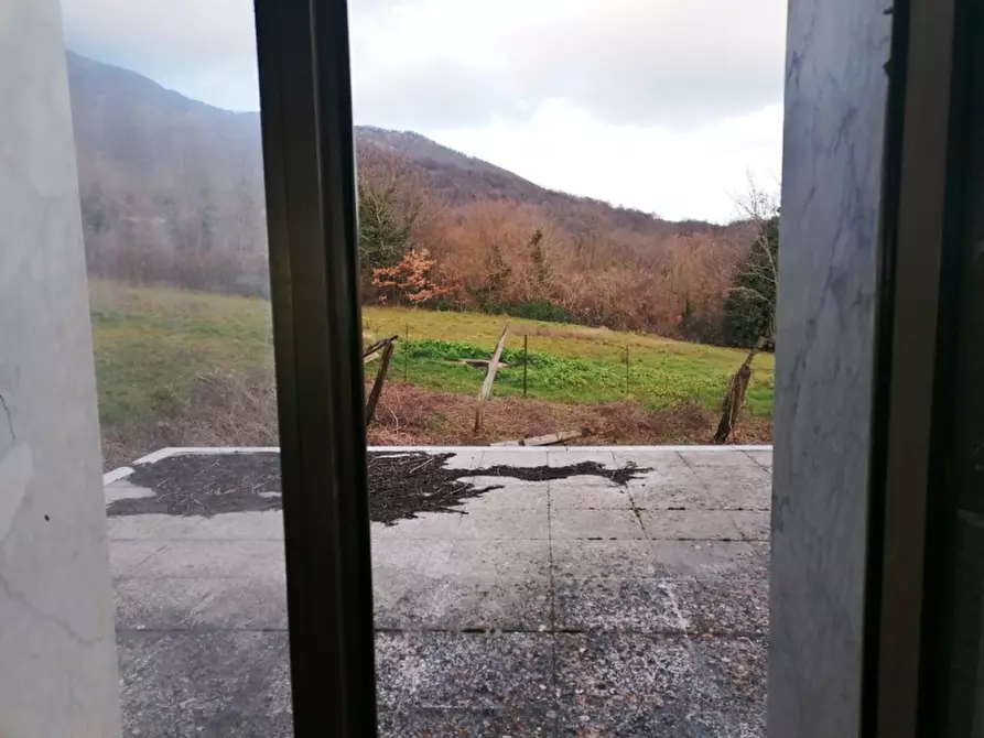 Immagine 9 di Casa indipendente in vendita  in via pescocupo a Sessano Del Molise