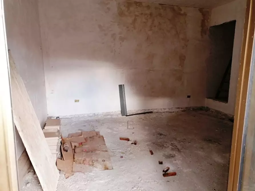 Immagine 10 di Casa indipendente in vendita  in via pescocupo a Sessano Del Molise