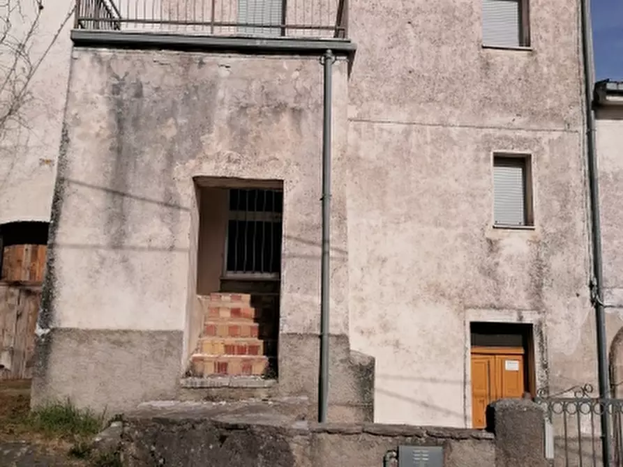 Immagine 1 di Casa indipendente in vendita  in via pescocupo a Sessano Del Molise