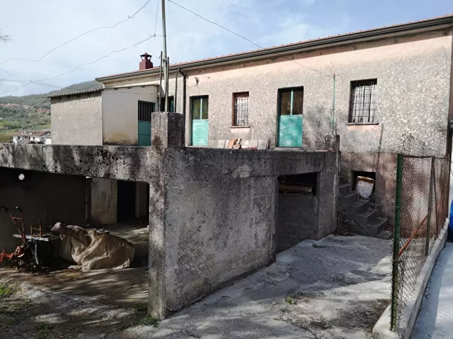 Immagine 1 di Rustico / casale in vendita  in Via Colle Cioffi a Isernia