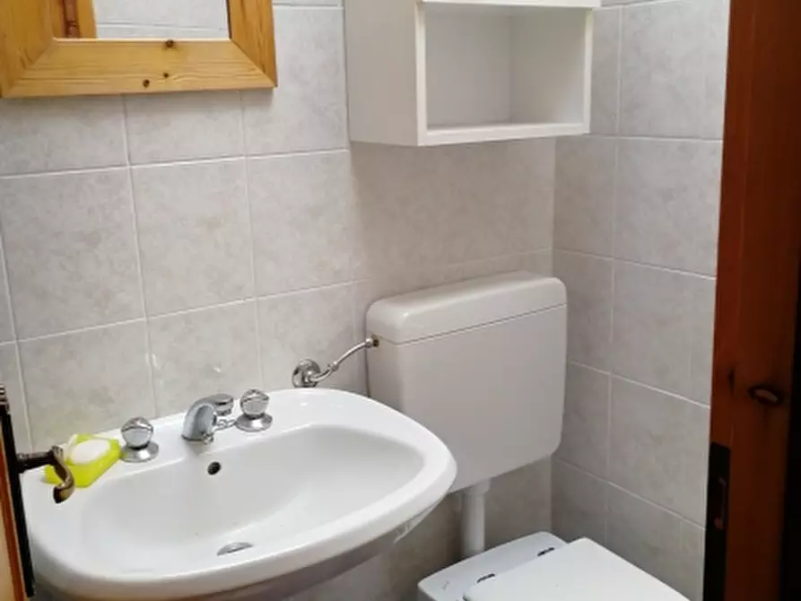 Immagine 8 di Mansarda in vendita  a Saint-Vincent