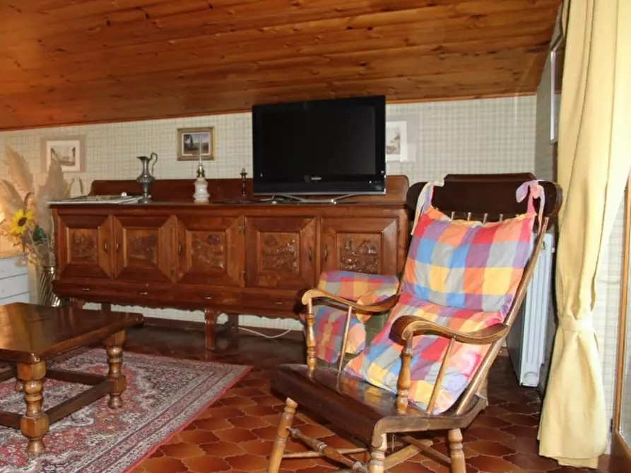 Immagine 3 di Mansarda in affitto  in LOC VILLA a Challand-Saint-Victor