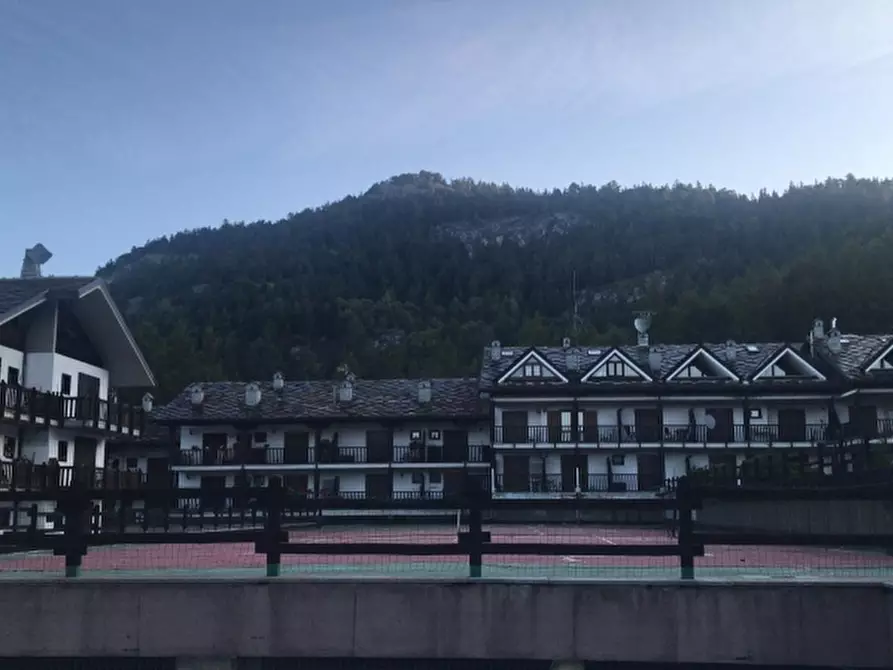 Immagine 11 di Mansarda in vendita  a Saint-Vincent