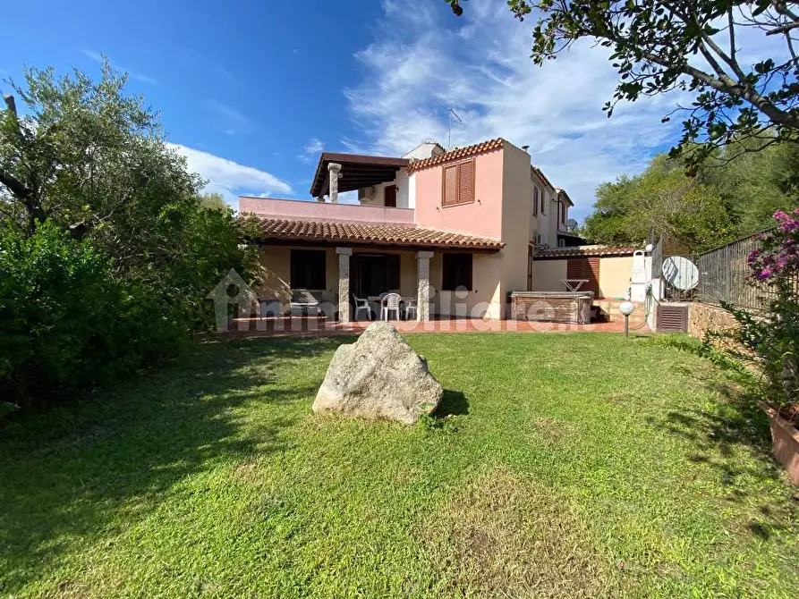 Immagine 2 di Villa in affitto  in Via Liguria a San Teodoro