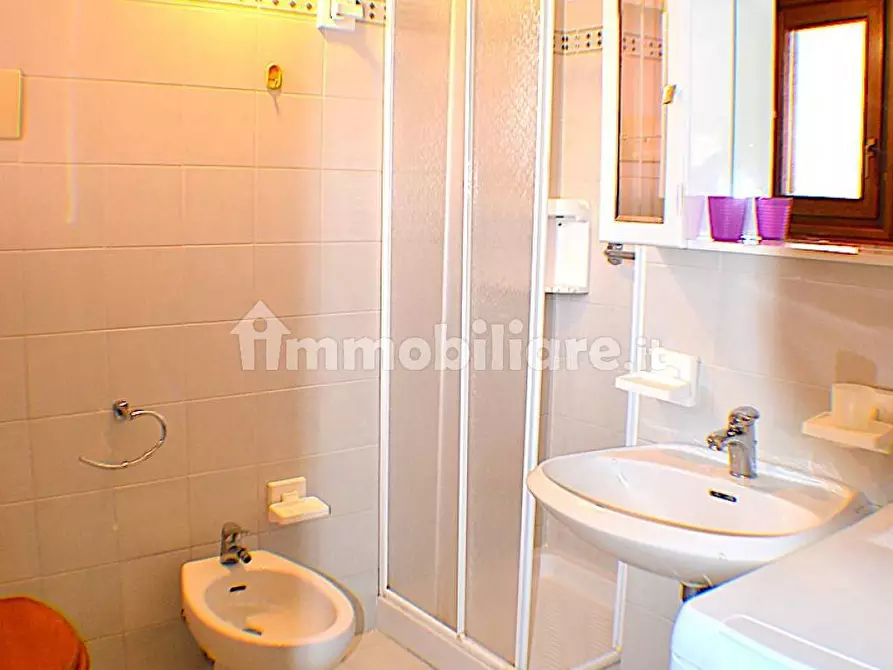 Immagine 8 di Villetta a schiera in affitto  in Via Como a San Teodoro