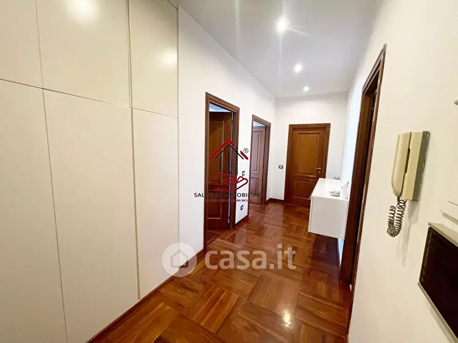 Immagine 2 di Appartamento in vendita  in Via Barnaba Tortolini a Roma