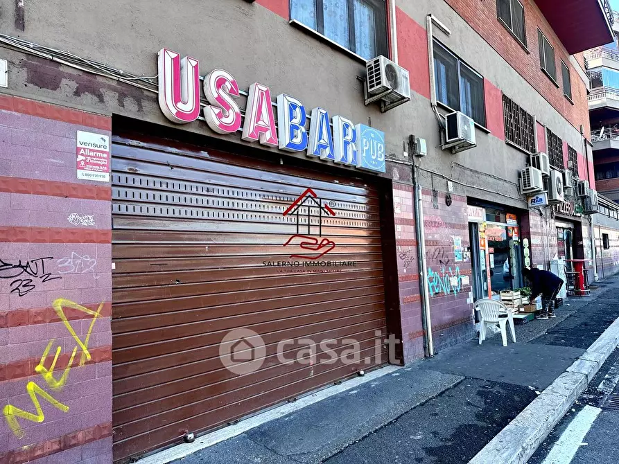 Immagine 10 di Attività commerciale in vendita  in Via della Magliana a Roma