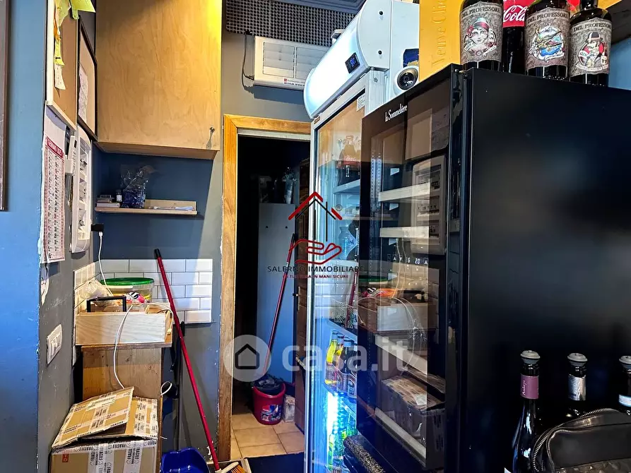 Immagine 14 di Attività commerciale in vendita  in Via della Magliana a Roma