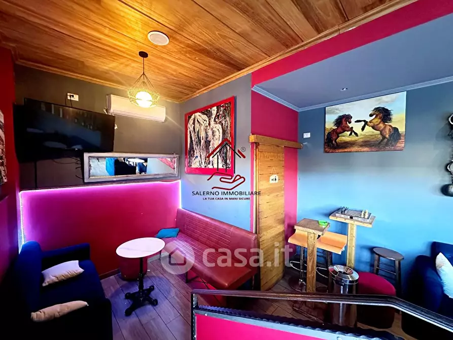 Immagine 2 di Attività commerciale in vendita  in Via della Magliana a Roma