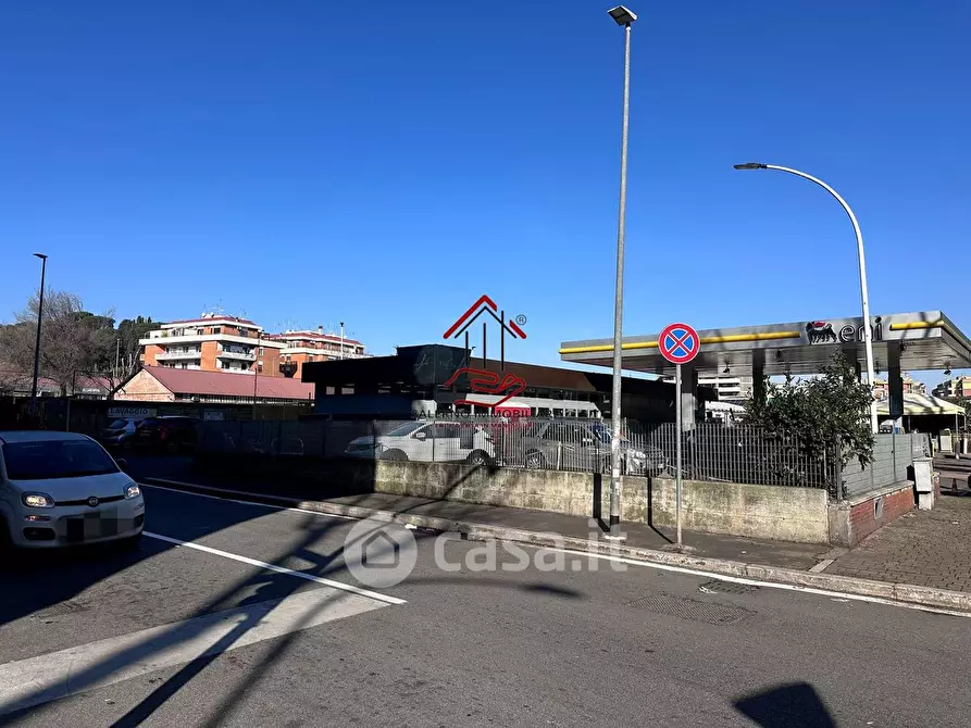 Immagine 22 di Attività commerciale in vendita  in Via della Magliana a Roma