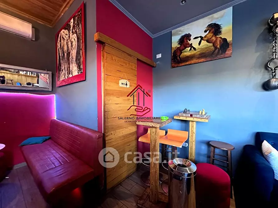 Immagine 26 di Attività commerciale in vendita  in Via della Magliana a Roma