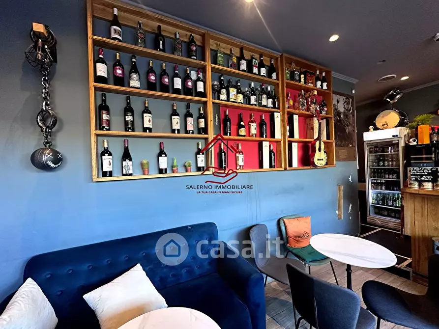 Immagine 36 di Attività commerciale in vendita  in Via della Magliana a Roma