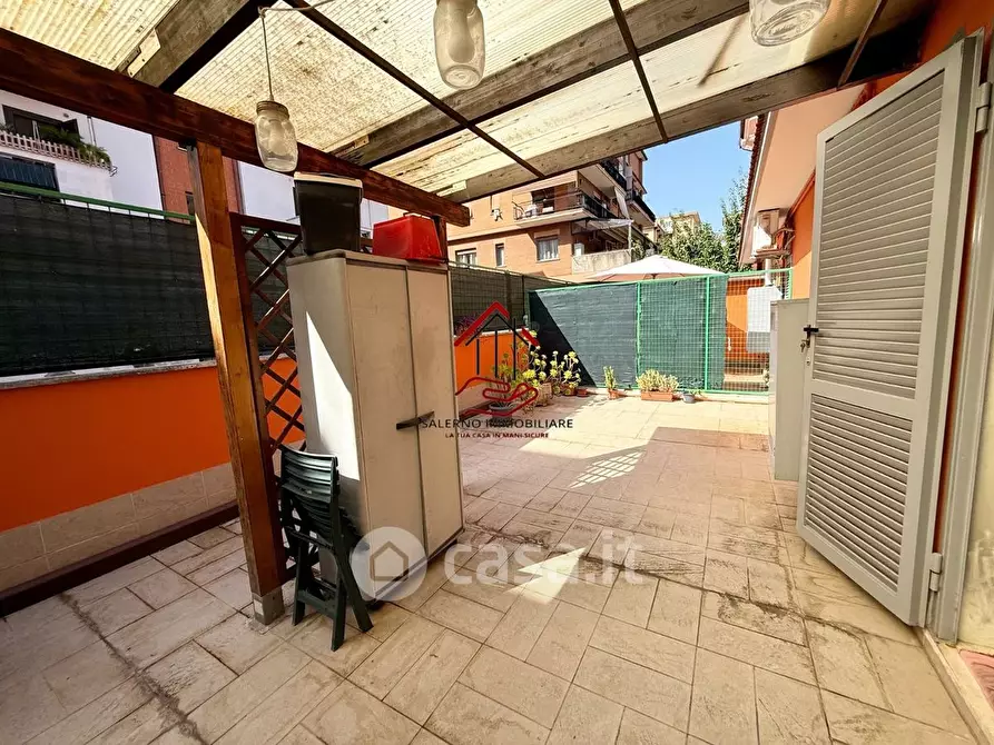 Immagine 6 di Appartamento in vendita  in Via Viggiù a Roma