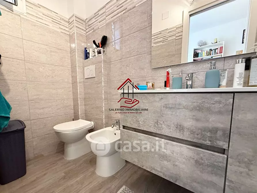 Immagine 8 di Appartamento in vendita  in Via Viggiù a Roma