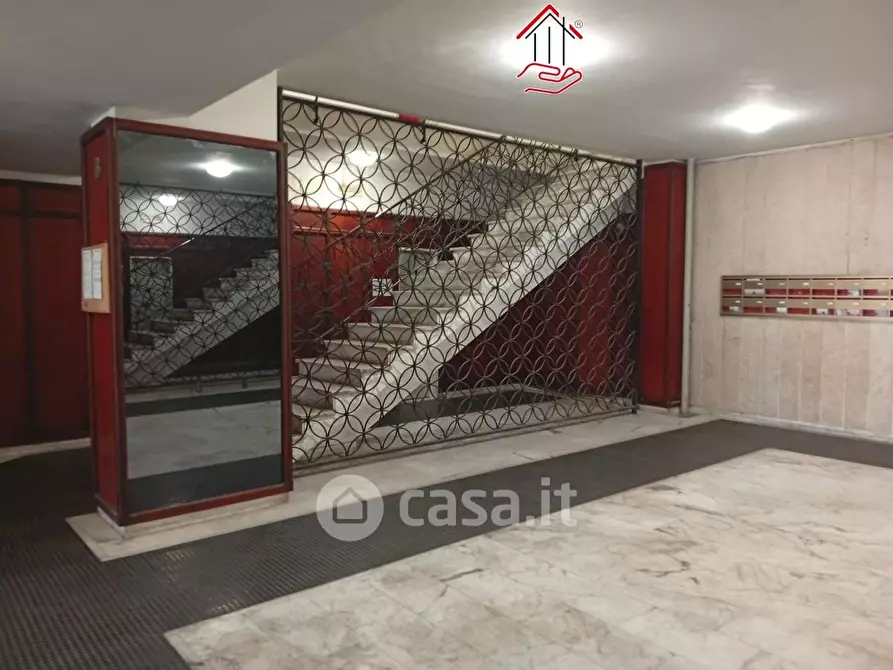 Immagine 3 di Appartamento in vendita  in Via delle Nereidi 36 a Roma