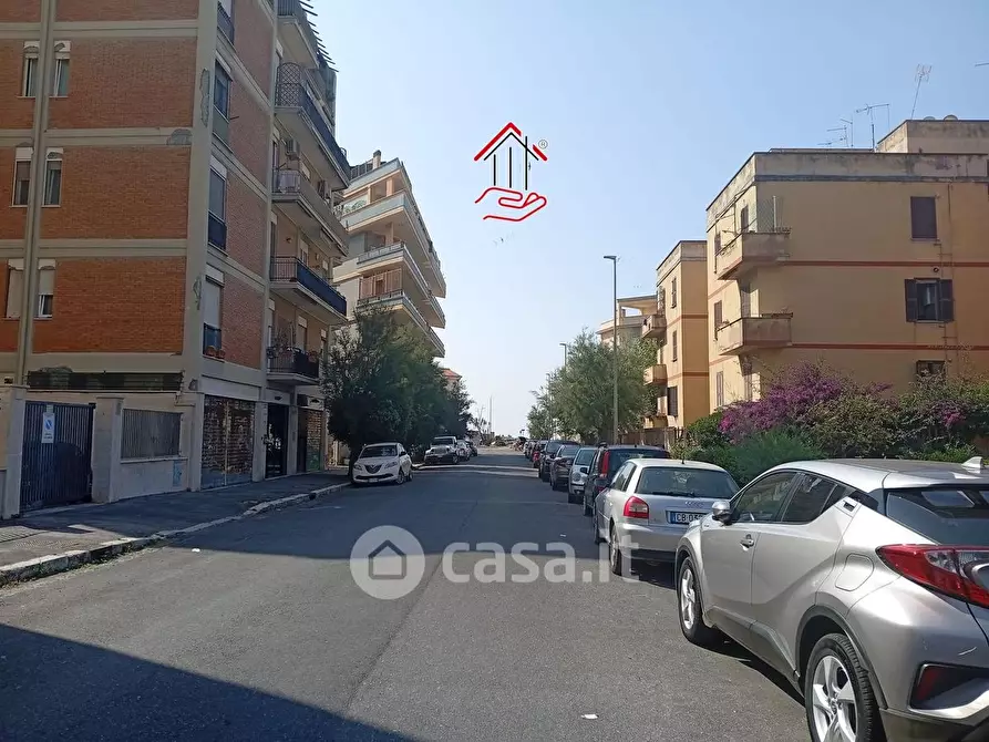 Immagine 33 di Appartamento in vendita  in Via delle Nereidi 36 a Roma