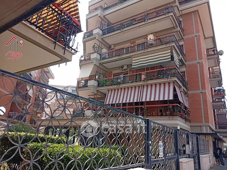 Immagine 4 di Appartamento in vendita  in Via delle Nereidi 36 a Roma