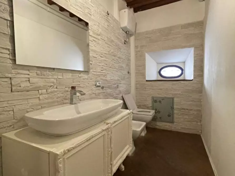 Immagine 30 di Appartamento in vendita  in scali manzoni 31 31 a Livorno