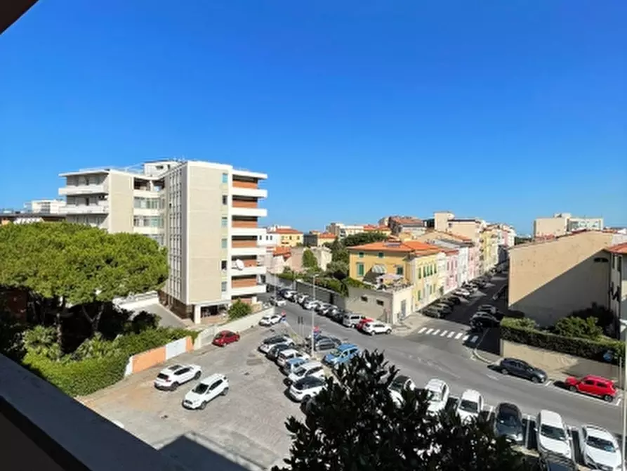 Immagine 4 di Appartamento in vendita  a Livorno