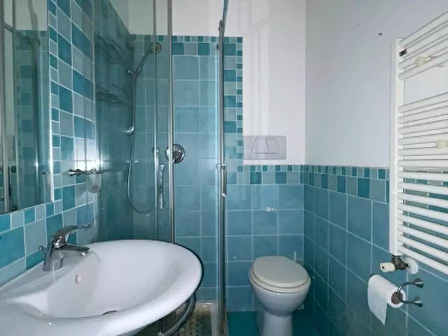 Immagine 16 di Appartamento in vendita  a Livorno