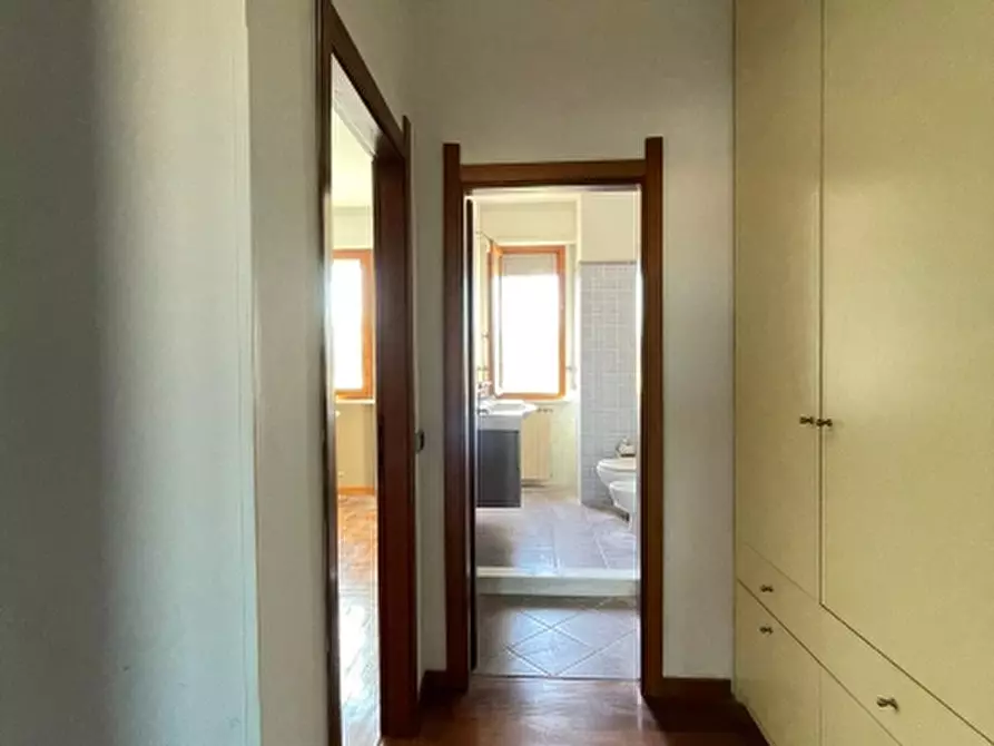 Immagine 22 di Appartamento in vendita  a Livorno