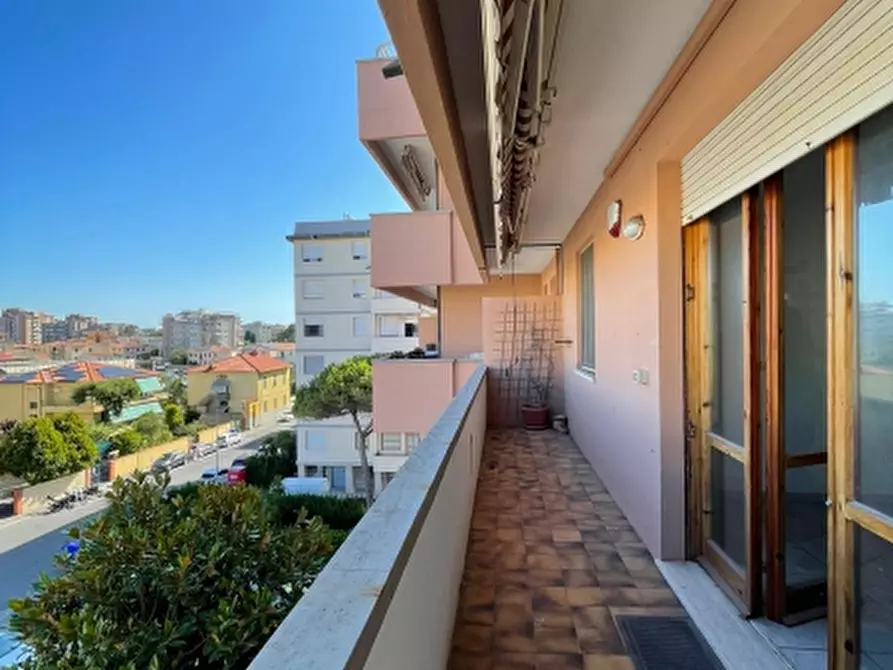 Immagine 23 di Appartamento in vendita  a Livorno