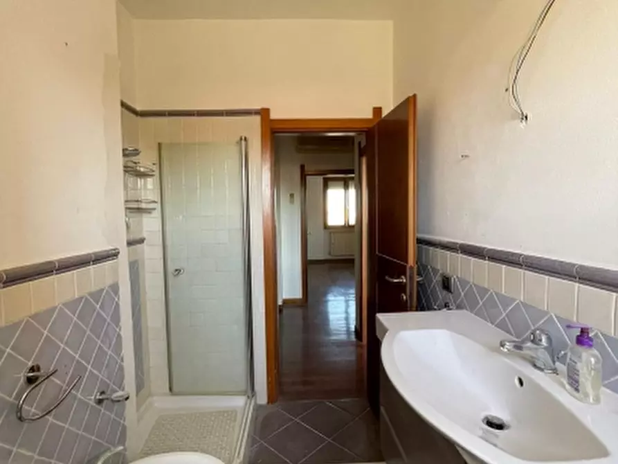 Immagine 27 di Appartamento in vendita  a Livorno