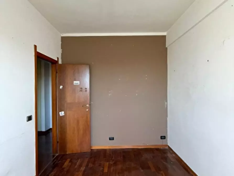 Immagine 28 di Appartamento in vendita  a Livorno