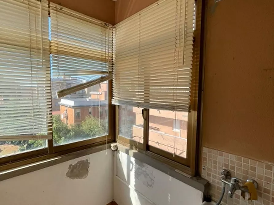 Immagine 9 di Appartamento in vendita  a Livorno